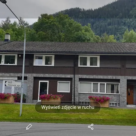 1 Apartment *